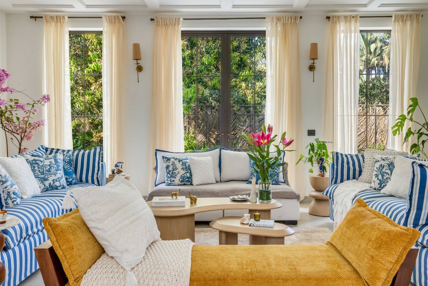 5b6f206c-b11c-4fc1-8998-25a6fd9ed982