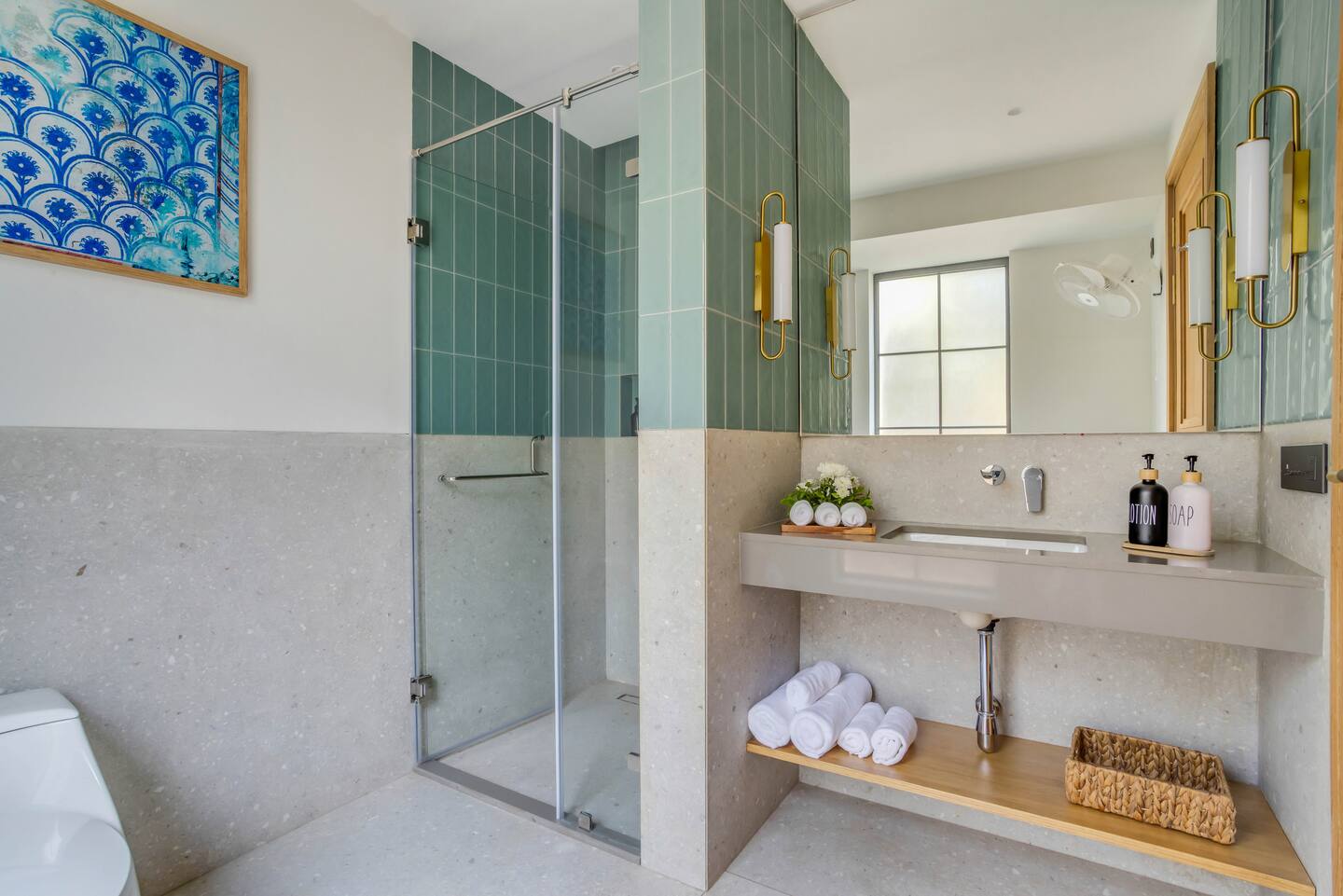 adfb365d-82c9-4e7d-b577-c8d5957eac14