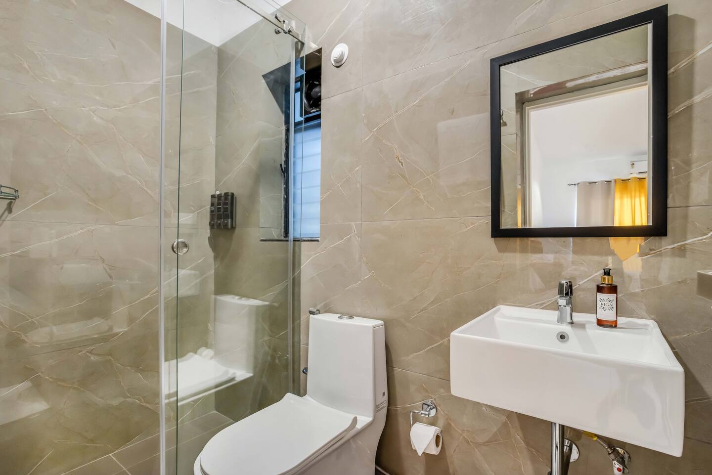 83305907-952b-47db-9e0c-835439d7f6a6